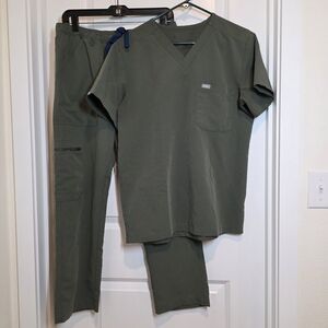 FIGS Mens Scrub Set - Moss 3074 3075 - Leon Top Cairo Bottoms Size S